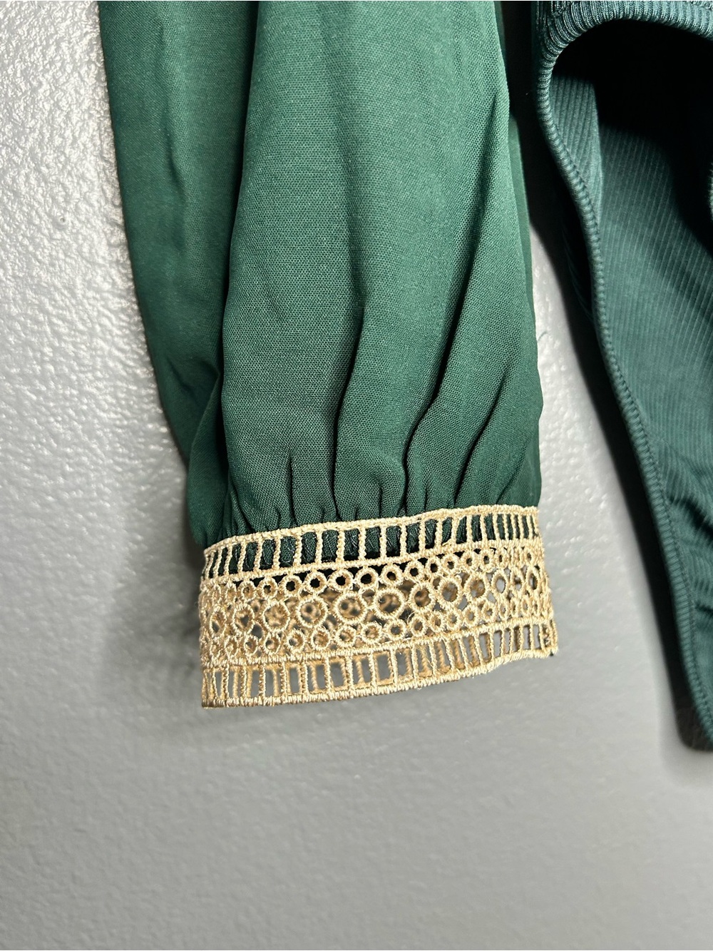 NWT Emerald Green Crochet-Lace Trim Long Sleeve Ribbed Bodysuit Size Medium - Picture 5 of 11